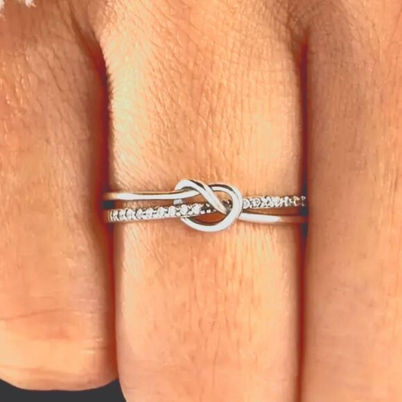 Sold Out ◇ Silver Tone Knot Ring 1pc Simple Design Women's Rhinestones Sz8 RING - Picture 5 of 5